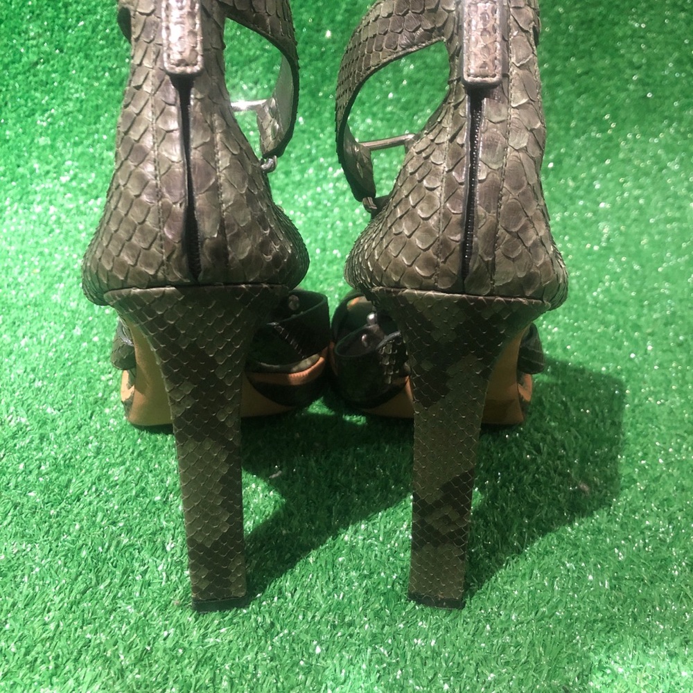 Gucci gladiator sandal size 39.5 in snakeskin green - Picture 4 of 9